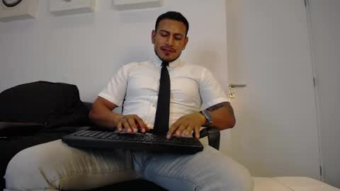 Snapshot of willsandler1 chatting on 05-18-26, 09:09 Will Sandler online show from 05-18-26, 09:09