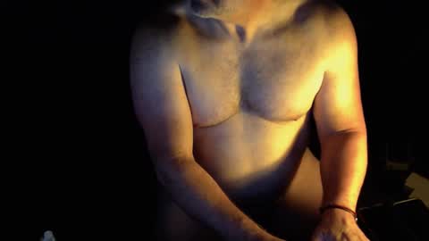 Snapshot of willwill2222 chatting on 11-25-25, 10:10 John online show from 11-25-25, 10:10