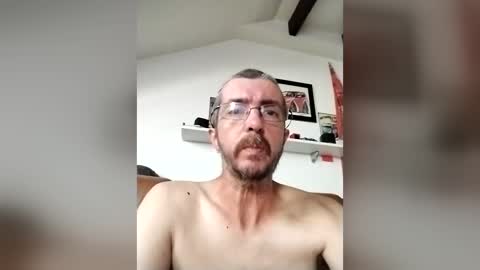 Snapshot of willy15130 chatting on 07-19-26, 04:33 willy15130 online show from 07-19-26, 04:33