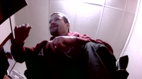 Snapshot of willydogg83 chatting on 03-29-26, 04:56 willydogg83 online show from 03-29-26, 04:56