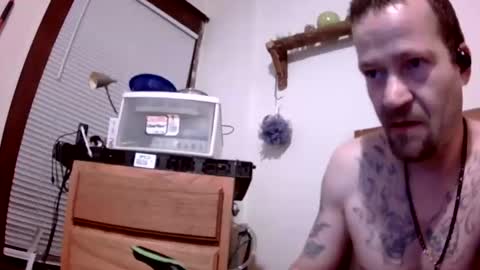Snapshot of willydogg83 chatting on 04-01-26, 03:29 willydogg83 online show from 04-01-26, 03:29