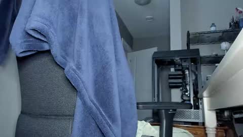 WillySkynn online show from 10-16-25, 04:02