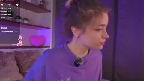 Mary online show from 07-24-26, 02:48
