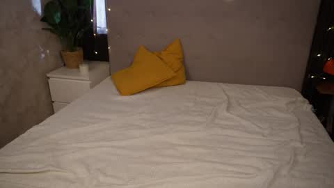 Snapshot of wineandboobs chatting on 03-10-26, 11:15 wineandboobs online show from 03-10-26, 11:15