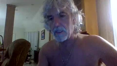 Snapshot of winedog2020 chatting on 04-27-26, 03:15 Gundja Man online show from 04-27-26, 03:15