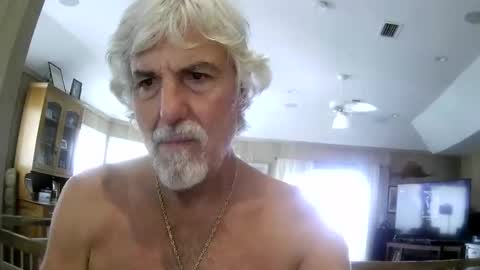 Snapshot of winedog2020 chatting on 05-17-26, 02:24 Gundja Man online show from 05-17-26, 02:24