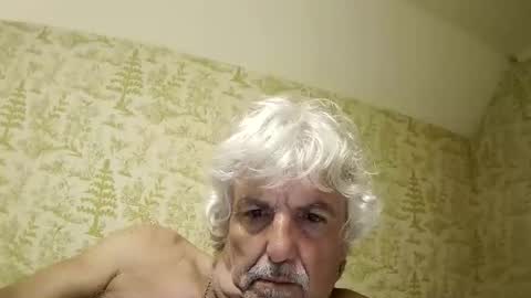 Snapshot of winedog2020 chatting on 05-21-26, 02:51 Gundja Man online show from 05-21-26, 02:51