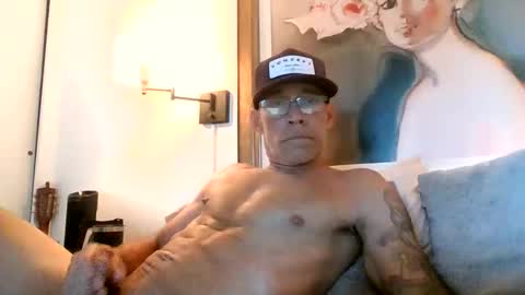 wingnutt765733498294 online show from 04-13-26, 04:23