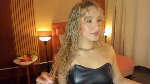 Snapshot of wini_fer chatting on 07-23-26, 02:04 Wini Fer online show from 07-23-26, 02:04
