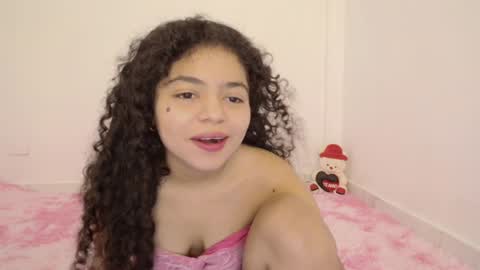 Snapshot of winnifer_gonzalez chatting on 07-06-26, 03:03 Winnifer Gonzalez online show from 07-06-26, 03:03