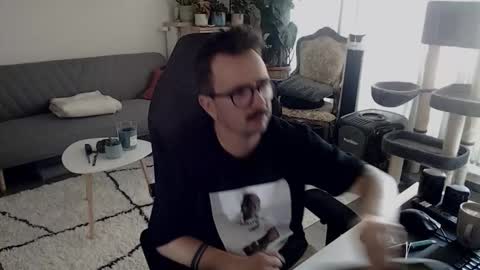 Snapshot of winnydepooh chatting on 10-01-25, 09:15 cream36 online show from 10-01-25, 09:15