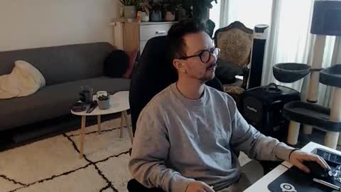 Snapshot of winnydepooh chatting on 10-10-25, 08:24 cream36 online show from 10-10-25, 08:24