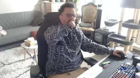 Snapshot of winnydepooh chatting on 11-06-25, 12:17 cream36 online show from 11-06-25, 12:17