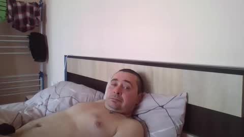 Snapshot of winston1982q chatting on 04-12-26, 08:41 winston1982q online show from 04-12-26, 08:41