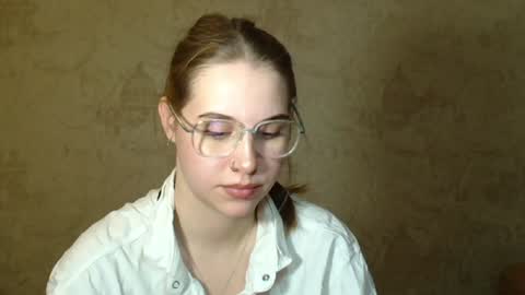 wira_witch online show from 01-11-25, 04:25