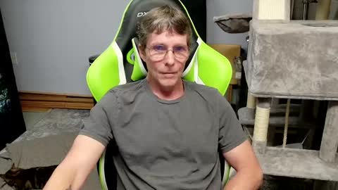 Snapshot of wirehead1970 chatting on 10-07-25, 12:52 wirehead1970 online show from 10-07-25, 12:52