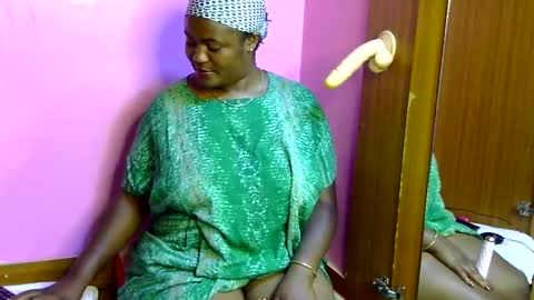 Snapshot of wisdom7_ chatting on 02-28-25, 05:59 wisdom7_ online show from 02-28-25, 05:59