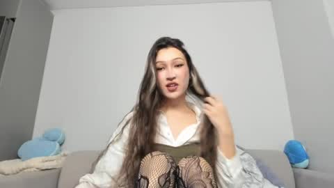 Snapshot of wiseenoughlamb chatting on 05-27-26, 06:27 Asylai but you can call me Aila online show from 05-27-26, 06:27