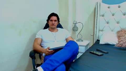 Snapshot of wiston_cox chatting on 02-20-26, 01:11 Wiston online show from 02-20-26, 01:11