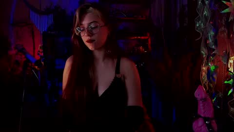 Snapshot of witch_fiona chatting on 12-14-24, 06:52 Goddess of two strapons - Mr. long Don Mr. Pinky online show from 12-14-24, 06:52