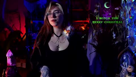 Snapshot of witch_fiona chatting on 12-30-24, 08:15 Goddess of two strapons - Mr. long Don Mr. Pinky online show from 12-30-24, 08:15