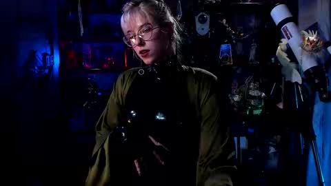 Snapshot of witch_fiona chatting on 02-17-25, 07:42 Goddess of two strapons - Mr. long Don Mr. Pinky online show from 02-17-25, 07:42