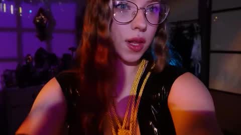 Snapshot of witch_fiona chatting on 02-16-26, 08:05 Goddess of two strapons - Mr. long Don Mr. Pinky online show from 02-16-26, 08:05