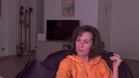 Witch in Silk online show from 10-16-25, 10:33