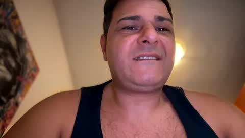 Snapshot of witebull83 chatting on 01-07-25, 11:58 Witebull online show from 01-07-25, 11:58