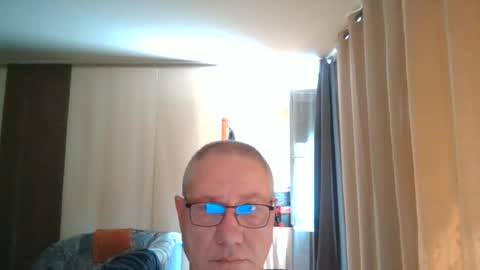 Snapshot of wixer1970 chatting on 07-05-26, 12:12 wixer1970 online show from 07-05-26, 12:12