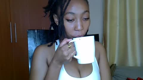 girlie o online show from 02-18-25, 04:15