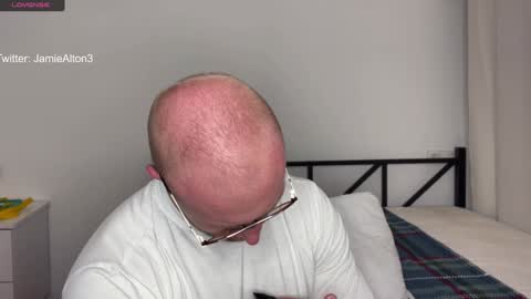 Wlademar online show from 01-26-25, 01:20