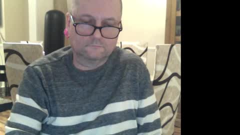 Snapshot of wobble444 chatting on 02-20-25, 01:03 wobble444 online show from 02-20-25, 01:03