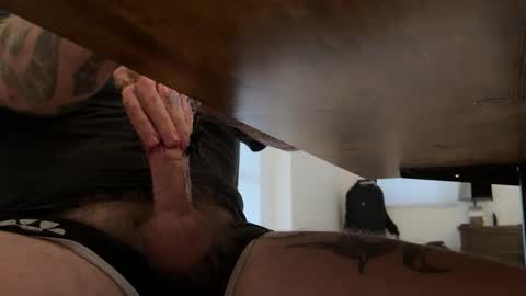 Snapshot of wobbleyballs chatting on 12-16-24, 10:13 wobbleyballs online show from 12-16-24, 10:13