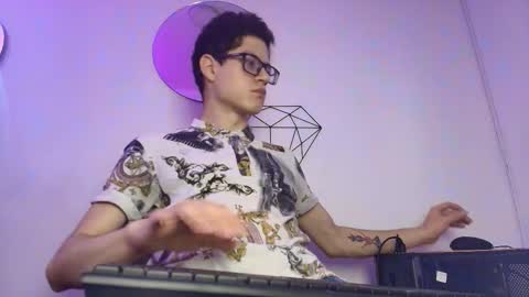  W O L F  online show from 10-22-25, 11:54