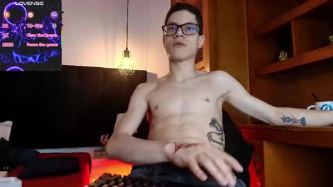  W O L F  online show from 04-11-26, 11:25