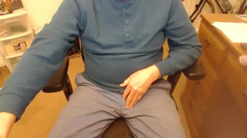 wolfie0717 online show from 02-11-25, 02:35