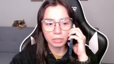 Alex online show from 04-11-26, 03:11