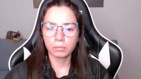 Alex online show from 05-06-26, 01:25