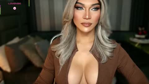 Julia online show from 12-02-25, 02:17