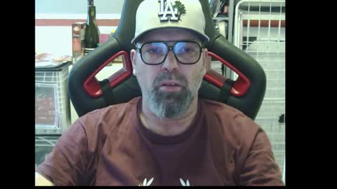 Snapshot of womenizzeer chatting on 03-01-26, 03:47 Adam online show from 03-01-26, 03:47