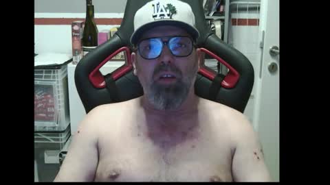 Snapshot of womenizzeer chatting on 03-02-26, 05:20 Adam online show from 03-02-26, 05:20