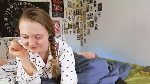 wonderconnie online show from 09-28-25, 02:22