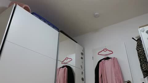 Wondergirl online show from 11-27-25, 09:11