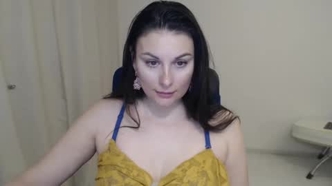 Snapshot of wonderr_woman chatting on 01-10-25, 02:04 wonderr_woman online show from 01-10-25, 02:04