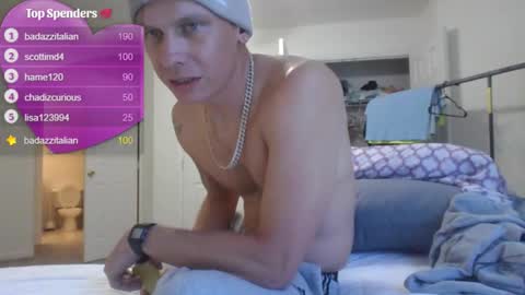 Snapshot of woodson5432 chatting on 11-06-25, 08:32 LongNThrobbn online show from 11-06-25, 08:32