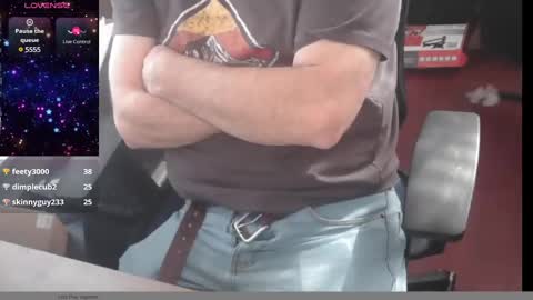 woodworker6473 online show from 01-12-25, 04:08