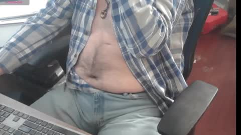 woodworker6473 online show from 03-07-25, 02:01