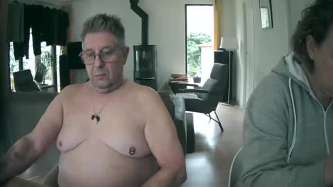 woodwurm and Snoeske online show from 02-07-25, 10:08