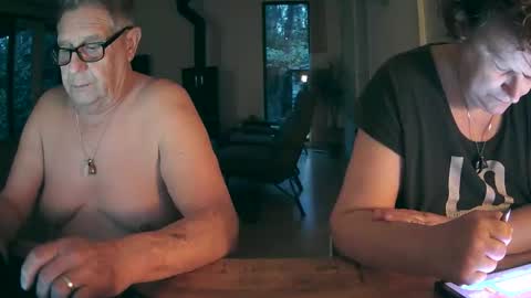 woodwurm and Snoeske online show from 03-11-26, 05:35